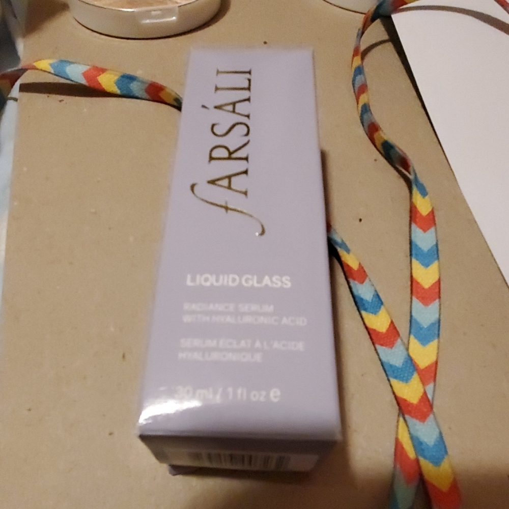 Farsali Liquid Glass